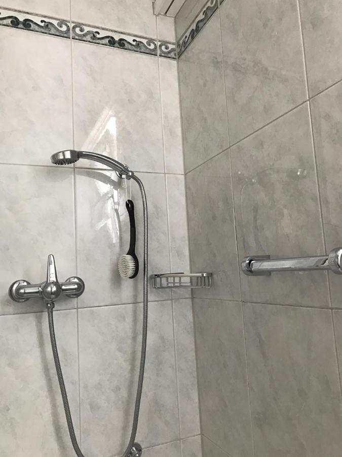 Ferienwohnung Mit Seesicht Brunnen Exterior photo